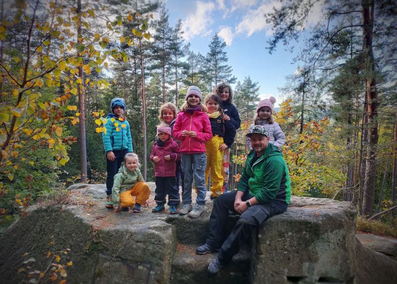 Gruppenbild auf Felsen